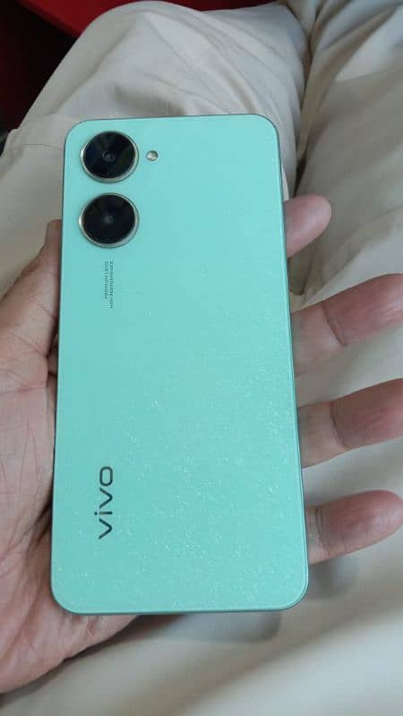 vivo Y03 3