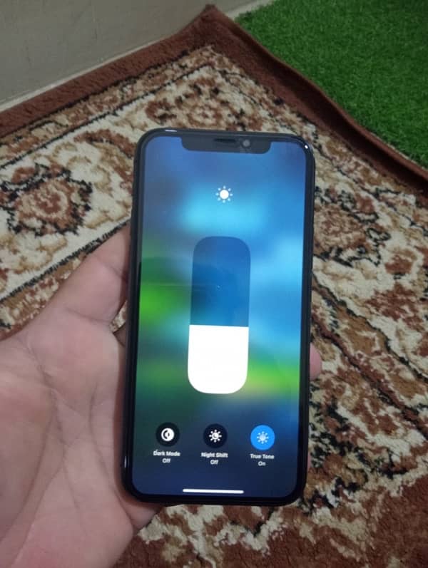 iPhone 11 Pro 64 mamory  dual sim PTA approved 10