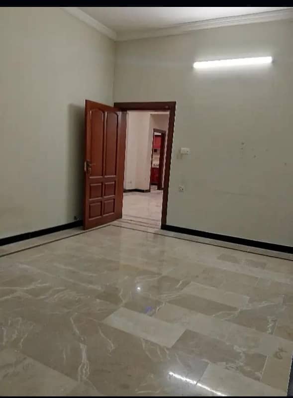 Prime location saperate upper portion for rent in koub line affshan colony near Askari 11 3