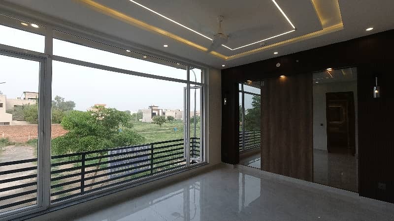 Prime Location 5 Marla House For Sale In DHA 9 Town - Block D 13