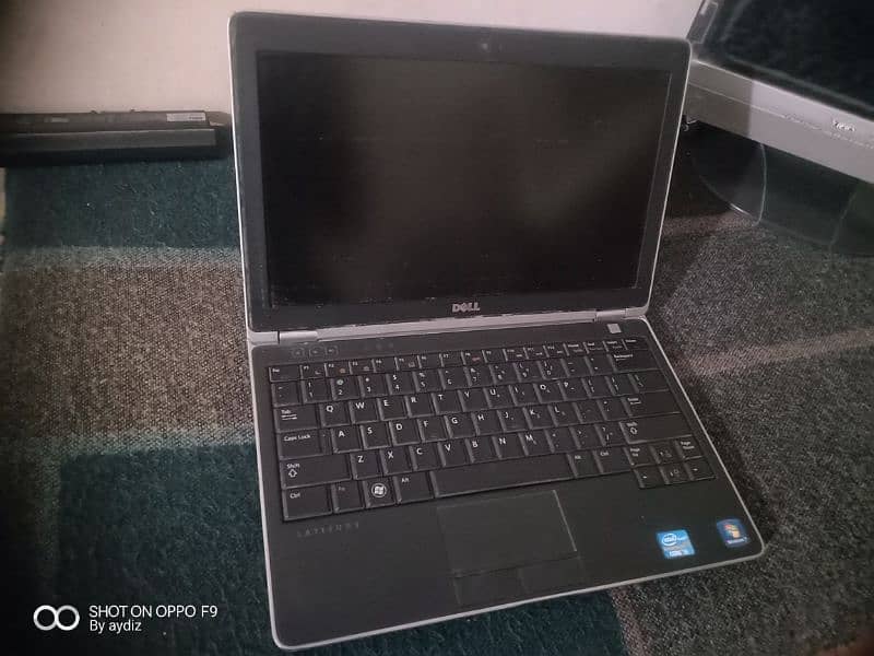 DELL latitude 6220 core i5 2bd generation 0