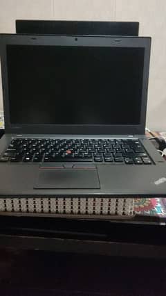 Lenovo T460 ThinkPad  Intel Core i5-6300U processor Intel HD Graphics