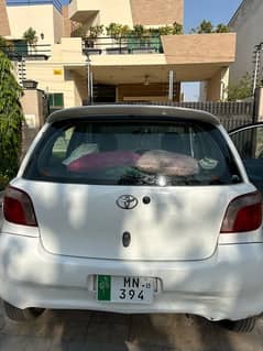 Toyota Vitz 2000