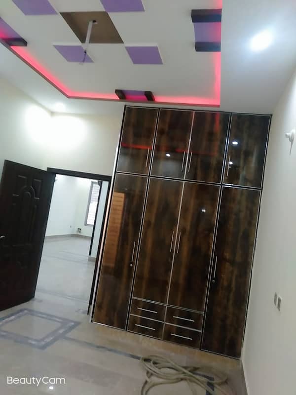 Vip beautiful 5 marla lower portion is available for rent in sabzazar lhr 1