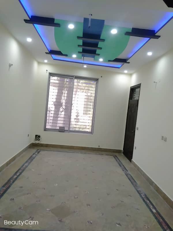 Vip beautiful 5 marla lower portion is available for rent in sabzazar lhr 6