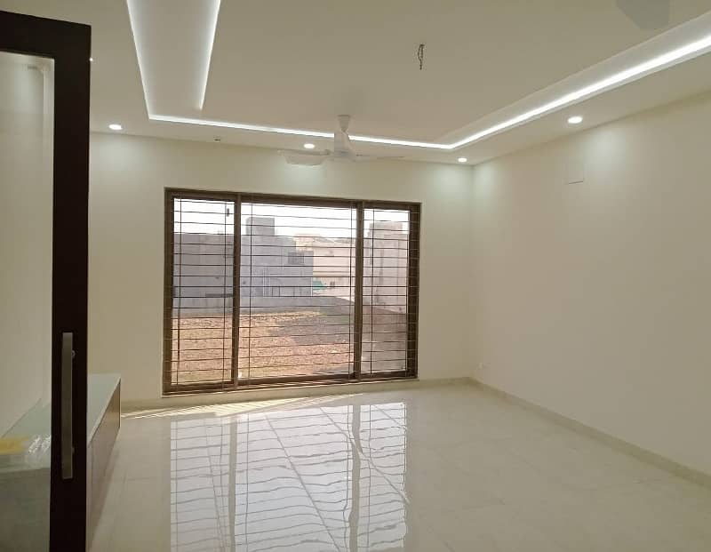 1 Kanal Upper Portion For Rent In DHA Phase 4,Block DD, Lahore. 0