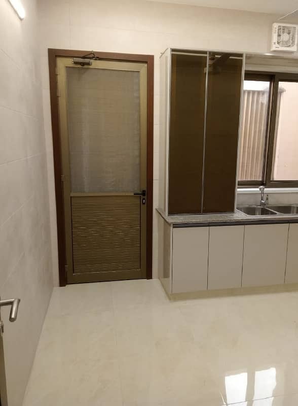 1 Kanal Upper Portion For Rent In DHA Phase 4,Block DD, Lahore. 14