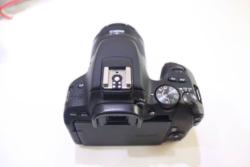 Canon 200d with 18-55mm lens 3