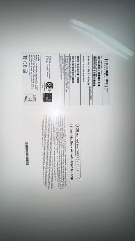 box pack Apple 2022 MacBook Air Laptop with M2 chip 1