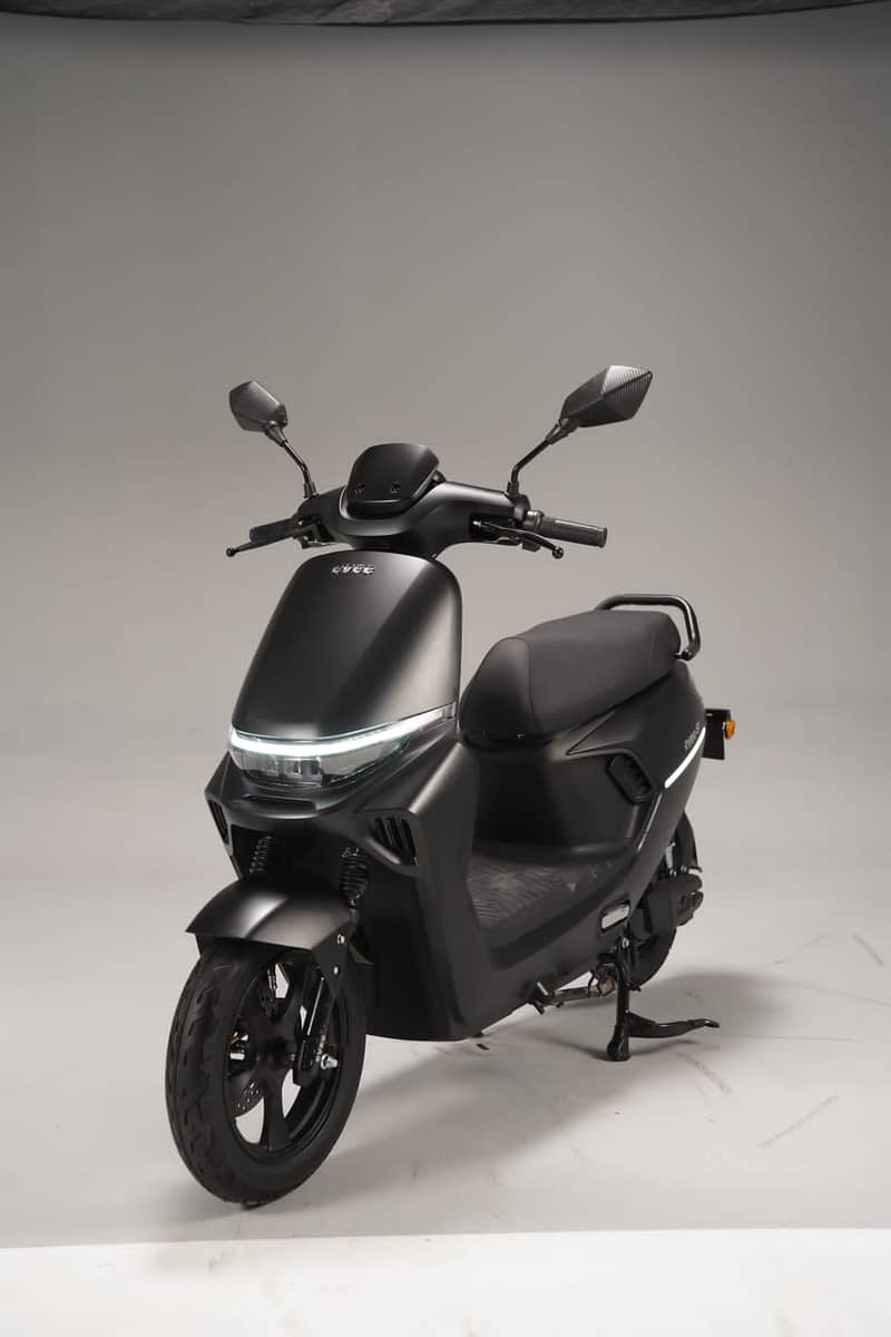 Evee S1 Electric Scooty 2024 New Zero Meter 2