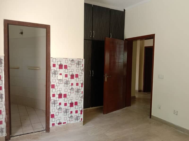 10 Marla Beautiful House Available For Rent in GG Block DHA Phase 4 Lahore 11