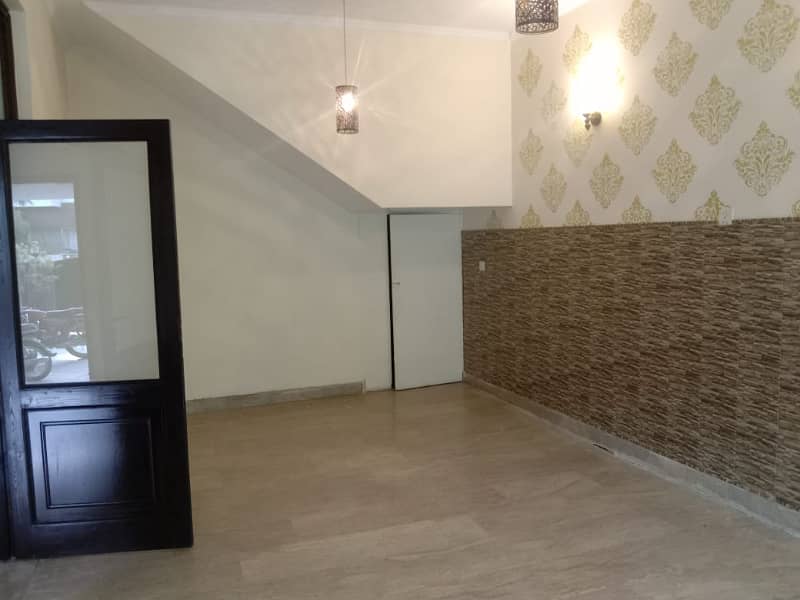 10 Marla Beautiful House Available For Rent in GG Block DHA Phase 4 Lahore 12