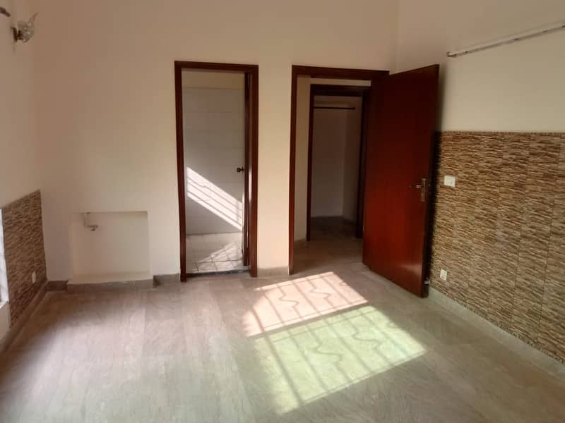 10 Marla Beautiful House Available For Rent in GG Block DHA Phase 4 Lahore 21