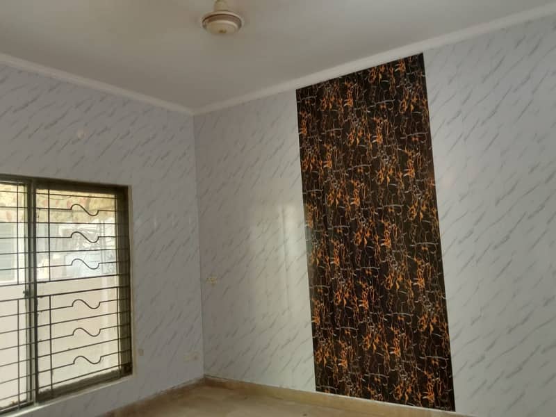 10 Marla Beautiful House Available For Rent in GG Block DHA Phase 4 Lahore 27