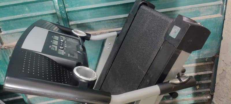 Green master treadmill for sale 0316/1736/128 whatsapp 7