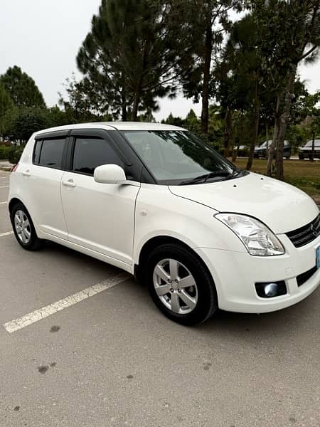 Suzuki Swift 2018 DLX Navigation 12