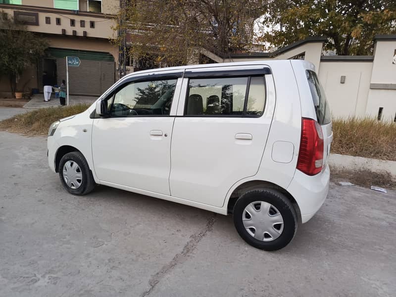 Suzuki Wagon R 2015 3