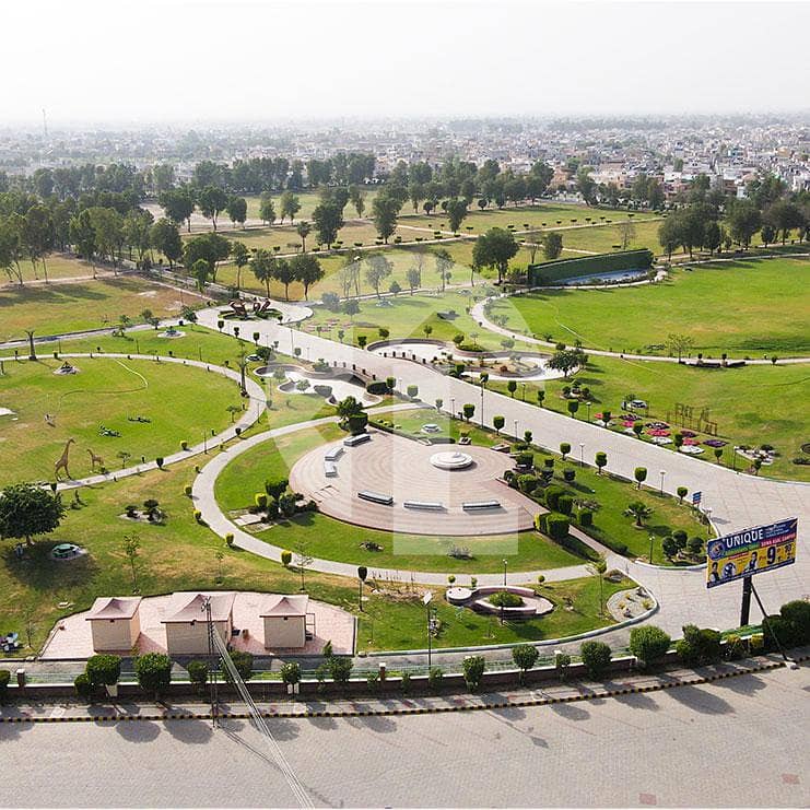 Prime 10 Marla Plot for Sale in Central Park, Lahore! 3