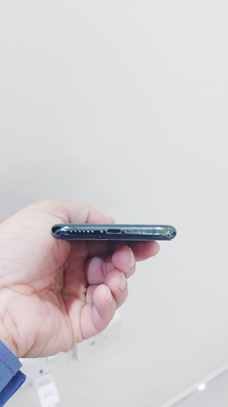 Iphone 11Pro / 64GB /PTA Approved 6