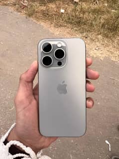 iphone 15 pro natural titanium