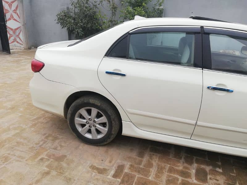 Toyota Corolla Altis 2011 11