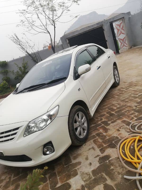 Toyota Corolla Altis 2011 4