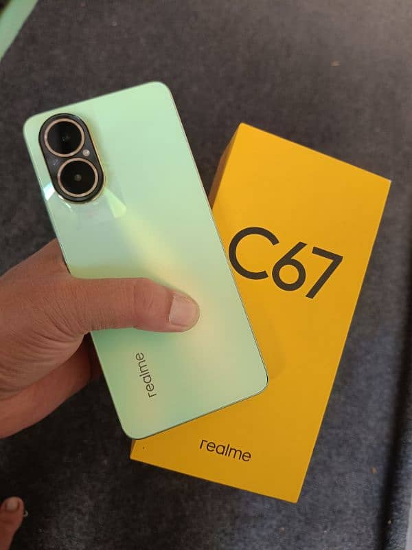 Realme C67 0