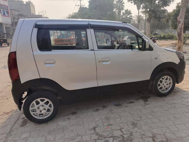 Suzuki Wagon R 2018 4