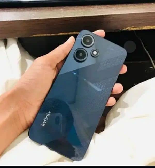 Infinix Hot 30 Play. 6000 mAh Battery . 10 by 10 Condition 2