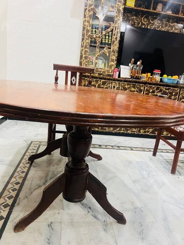 Elegant Dining Table for Sale - Perfect for Your Home! 4