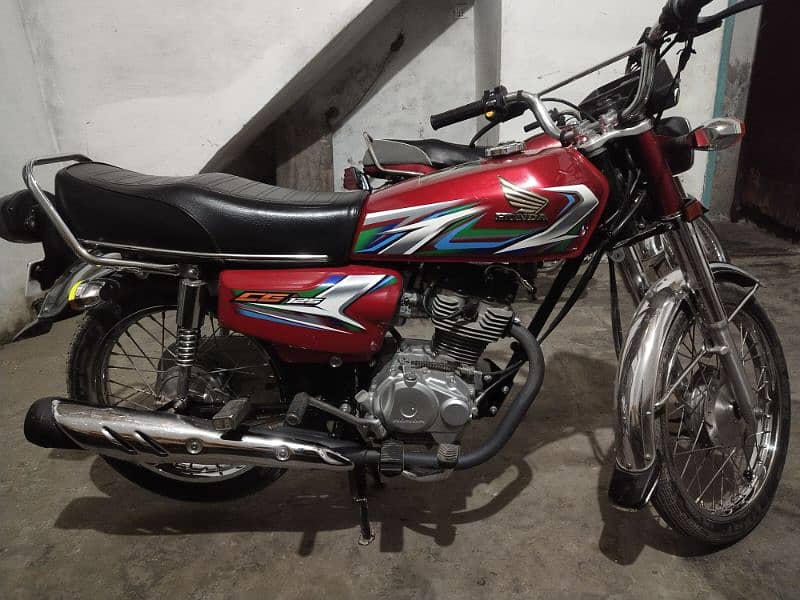 honda 125 neat clean good condition 0