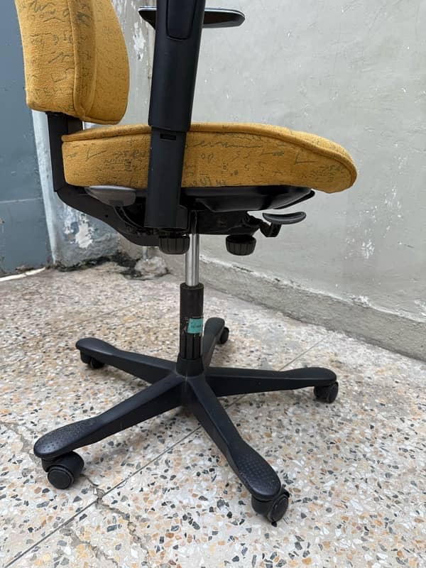 KINNARPS SWEDEN STYLISH IMPORTED CHAIR 10/10 4