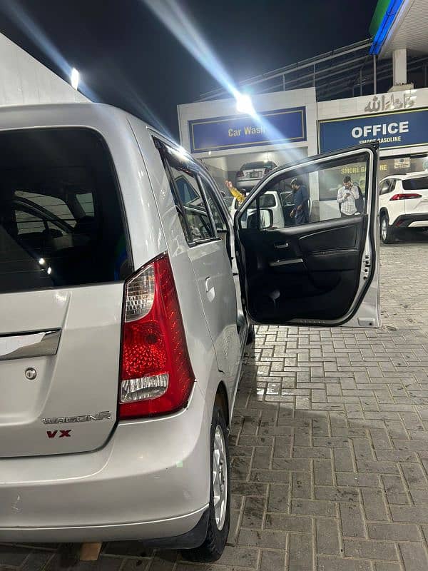 Suzuki Wagon R 2019 1