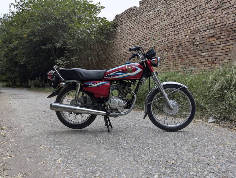 Honda CG 125 | 2015 Model | Islamabad Registered Bike for Sale 1