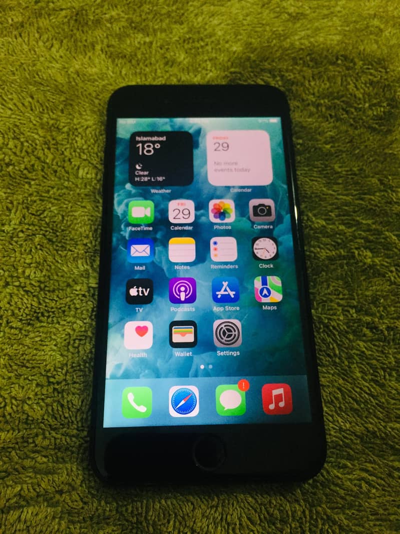 iphone 7 Plus 128 GB PTA Approved Board Issue Urgent Sell 3