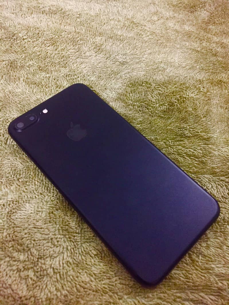 iphone 7 Plus 128 GB PTA Approved Board Issue Urgent Sell 8