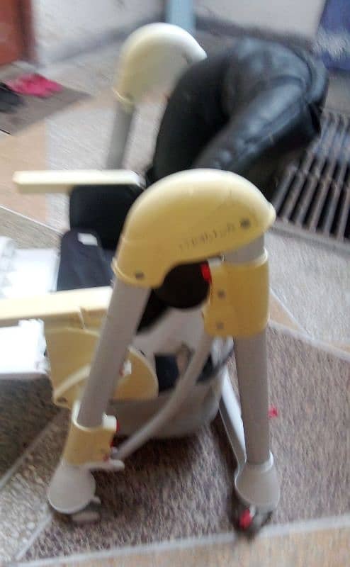 Baby eating chair 0