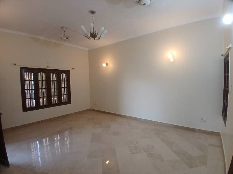 240 SQUARE YARDS WEST OPEN 1ST FLOOR PORTION FOR RENT IN JAUHAR BLOCK 3 0