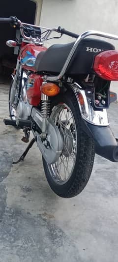 Honada 125 model 2024 saf peace all punjab number