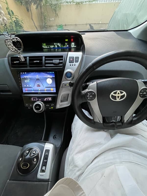 Toyota Prius Alpha 2012 reg 2015 S led touchbutton Ghear 1