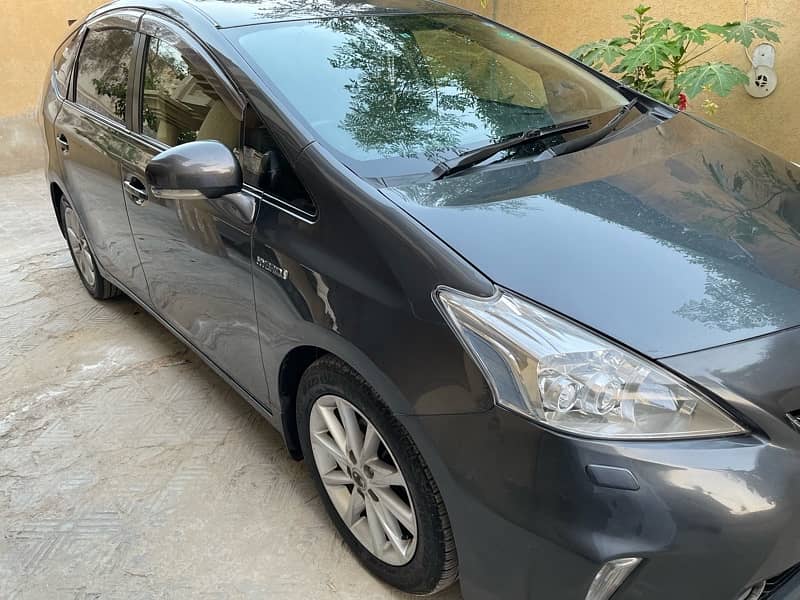 Toyota Prius Alpha 2012 reg 2015 S led touchbutton Ghear 3