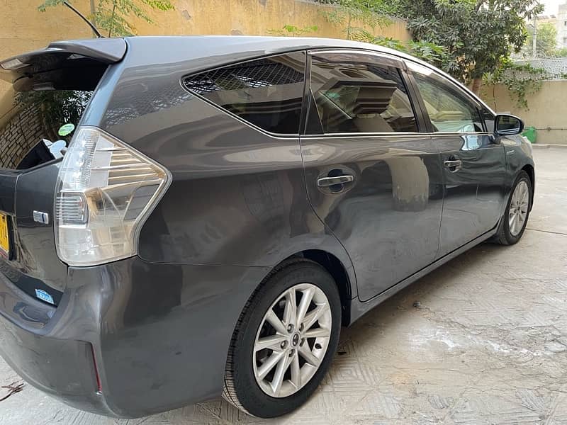 Toyota Prius Alpha 2012 reg 2015 S led touchbutton Ghear 6