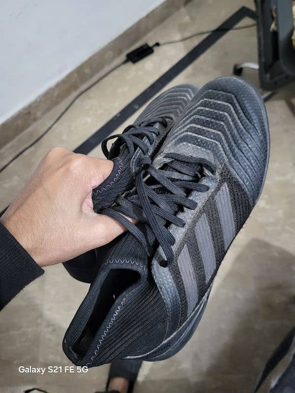 Adidas Predator Grippers 18.3 Originally Bought from store 1