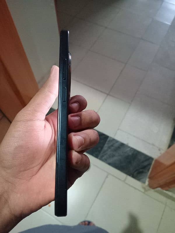 Realme with open box 1 day used phone 4/128 box chrger bilkul brand 2