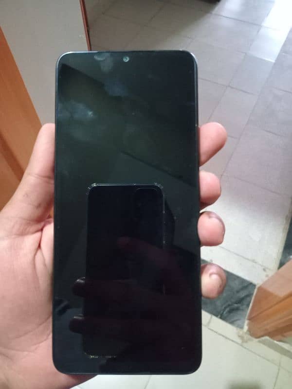 Realme with open box 1 day used phone 4/128 box chrger bilkul brand 4