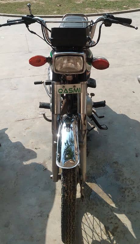 CG 125 HONDA BIKE ABSOLUTELY OK  SUKHUR90 thousand only 4