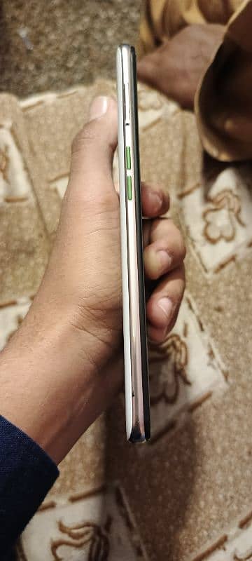 Oppo F11 8/256 2