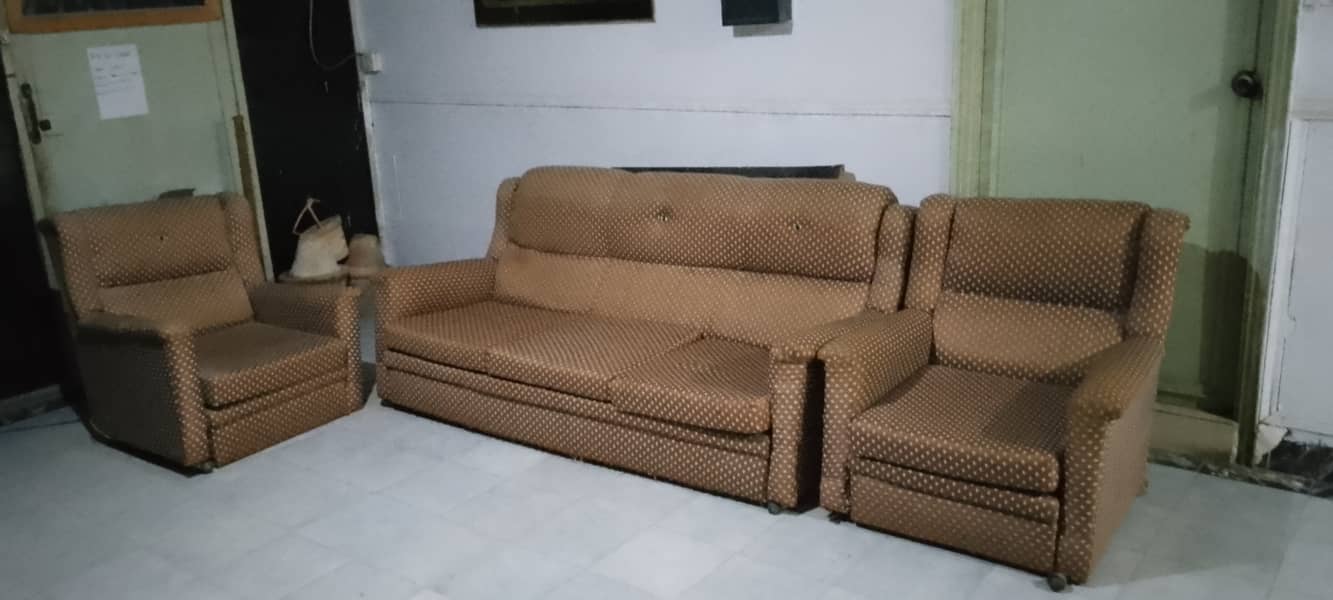 3 seater sofa with 2 one set sofas 0