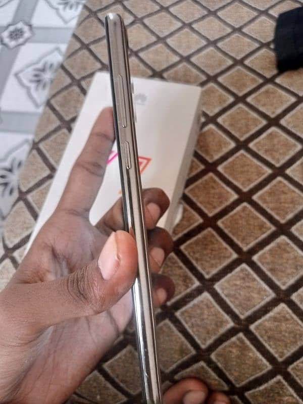 Huawei y7 2018 with box 3 32 all okay urgent sale 3