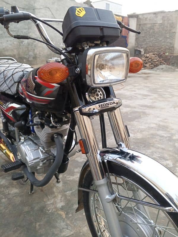 honda125 black 0